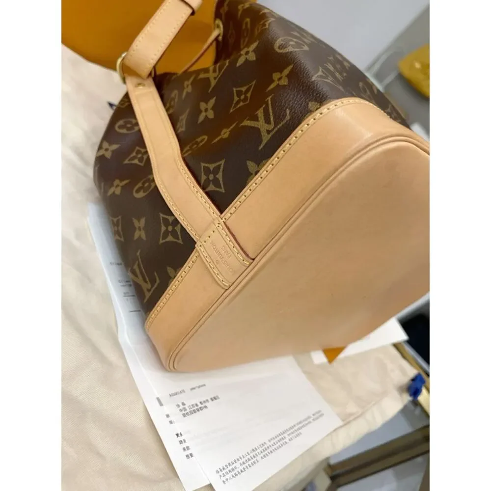 Louis Vuitton Women Pre-Loved Bag Very Good Condition